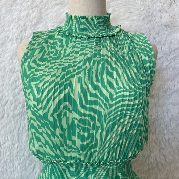 💖NANETTE LEPORE Emerald Isle Green Pleated High Neck Printed Dress, sz 4 NWT - Picture 3 of 12